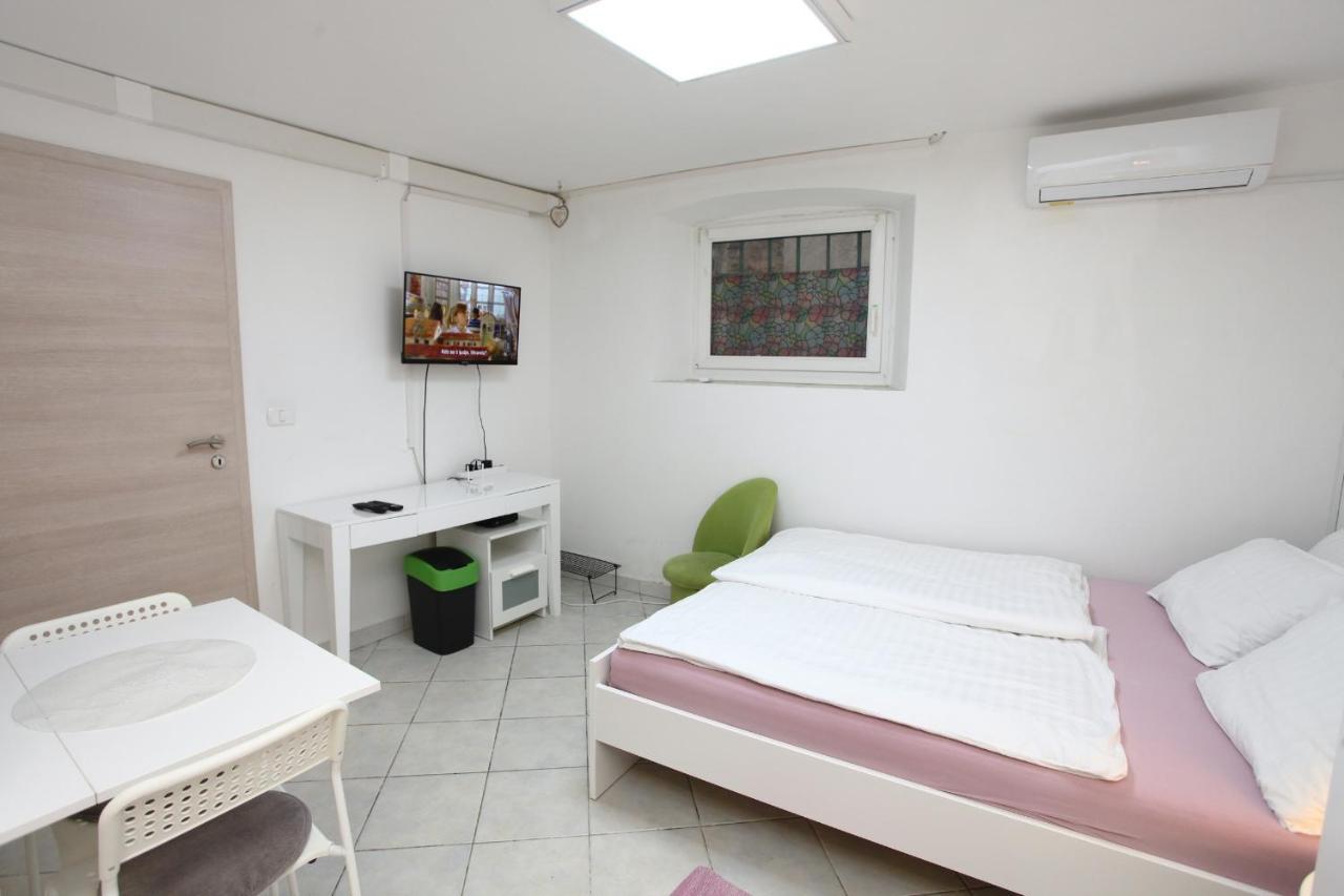 City Room Apartment Date Koper Eksteriør bilde